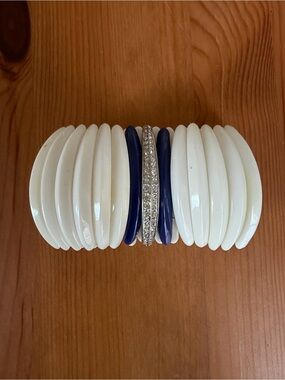 New Kenneth Jay Lane White Blue Crystal Deco Resin Stretch Bracelet